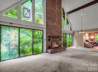 421 Chickadee Ln, Brevard, NC 28712