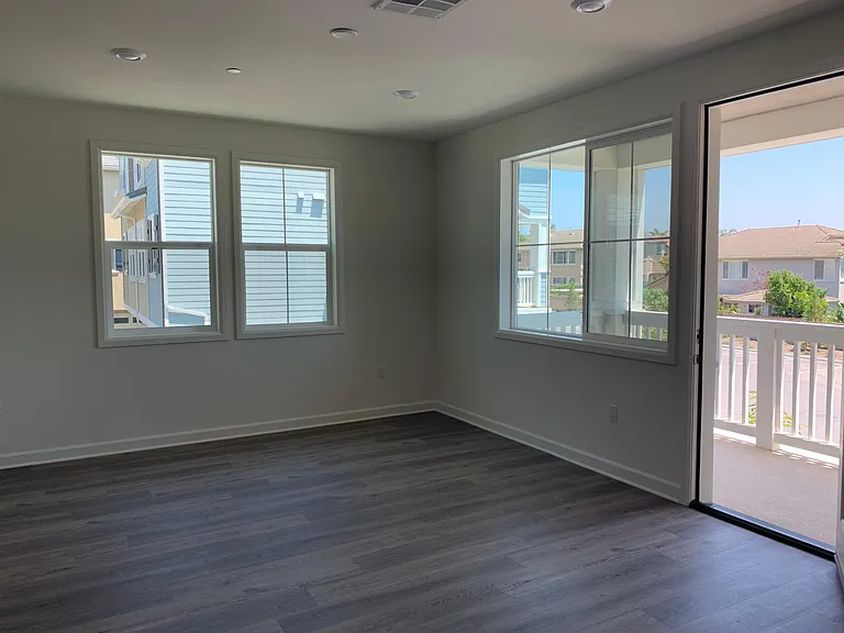 4351 Canyon Coral Ln — Photo 4