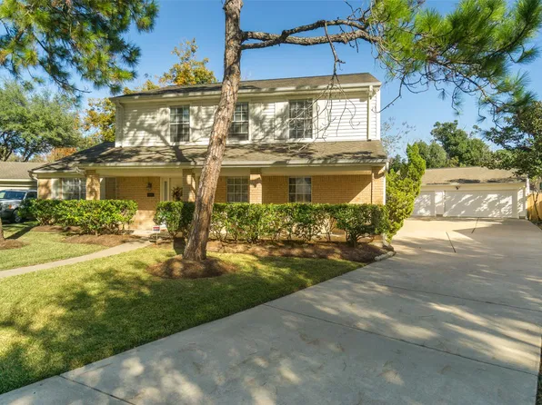 906 Plum Falls Ct, Houston, TX 77062