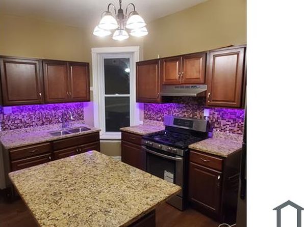 5441 S May St APT 3