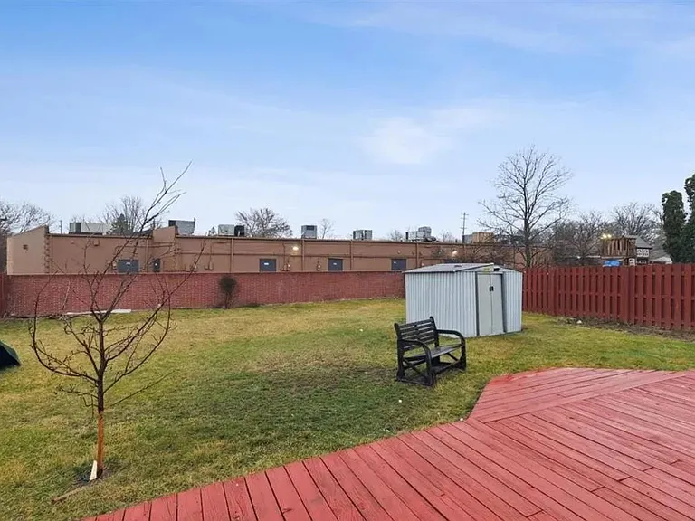1715 Fern Ct — Photo 26