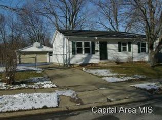 1385 Crestview Dr, Springfield, IL 62702