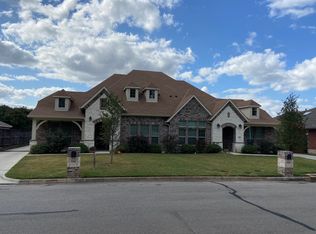 5500 Ledgestone Dr, Fort Worth, TX 76132