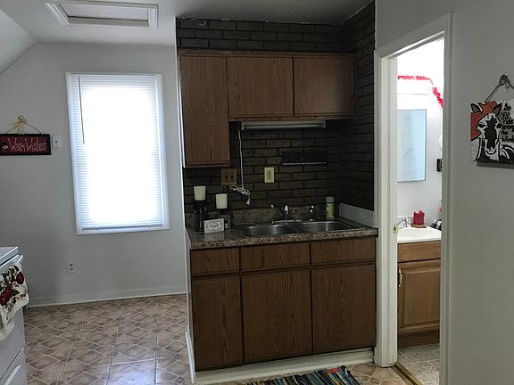 4th image of 3654 E Squire Ave #4