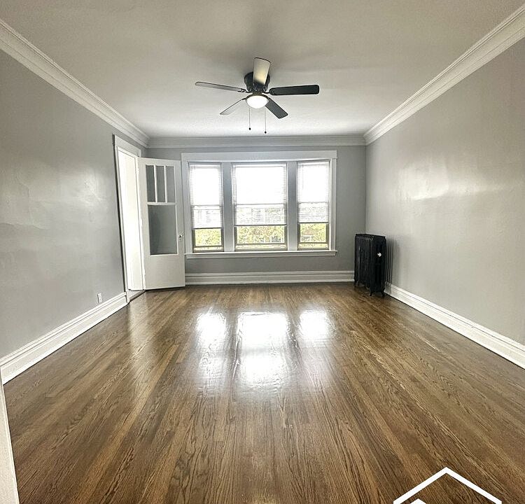 1st image of 1216 W Rosemont Ave #3