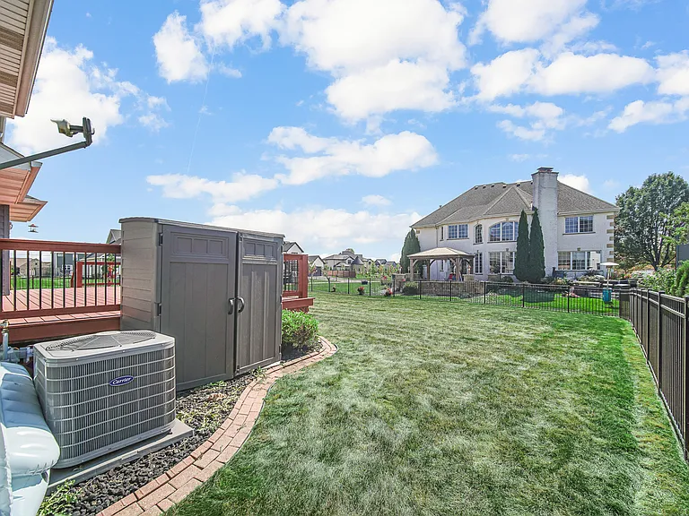 310 Cornwall Cir — Photo 28