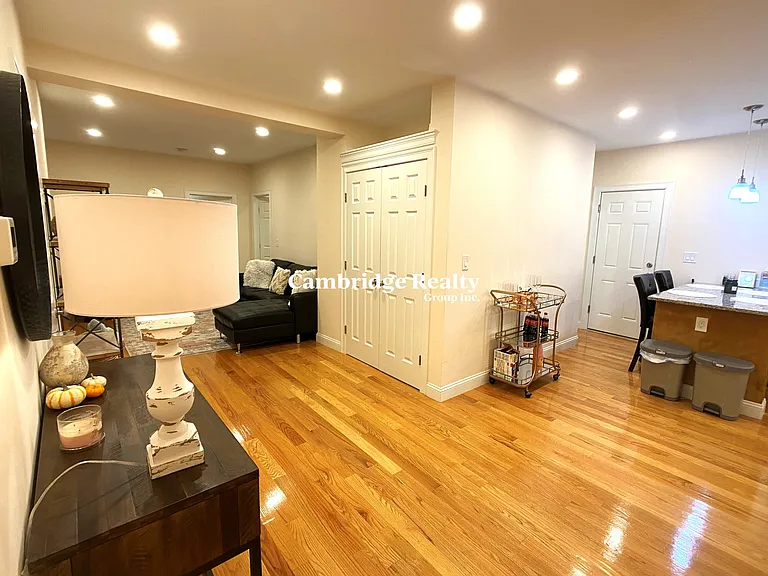 67 Temple St #1T — Photo 12