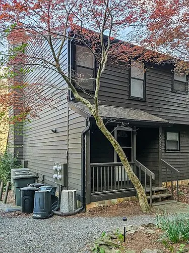 643 Riverside Dr #1 Photo 1