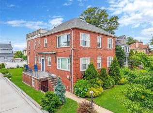 261 Beach 141st St, Rockaway Park, NY 11694