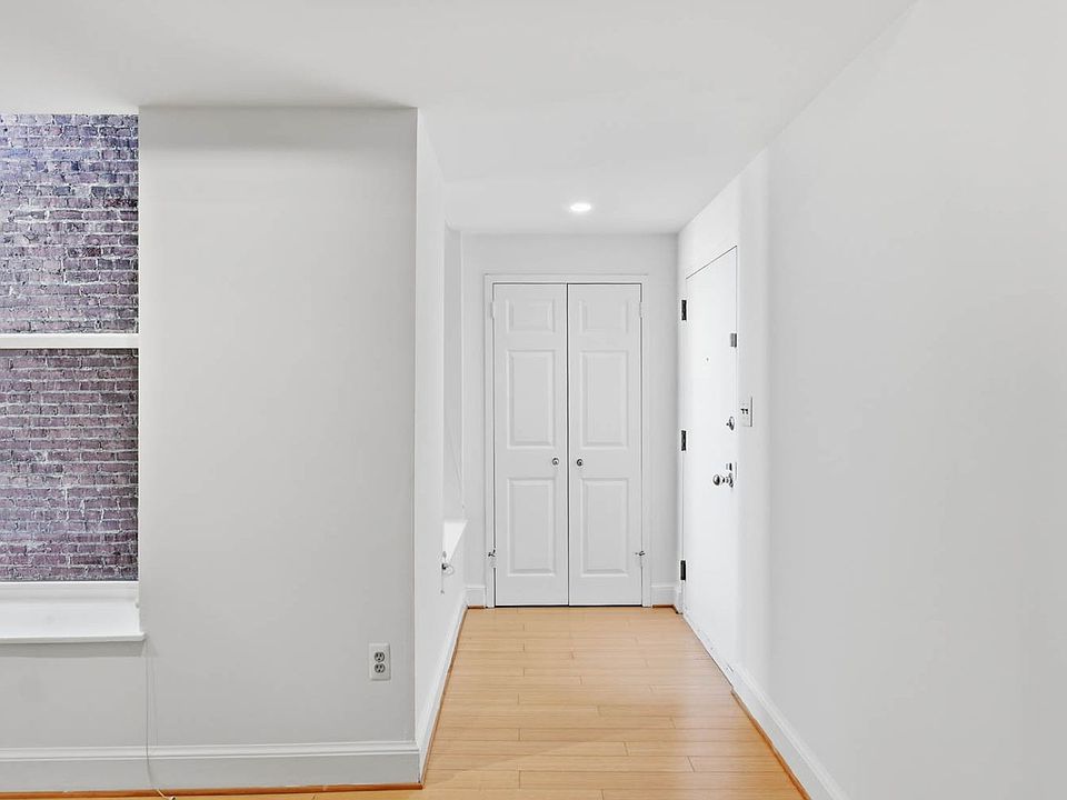 1st image of 1115 12th St NW APT 305