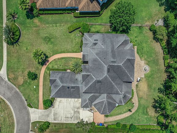 3rd image of 309 Summerset Dr