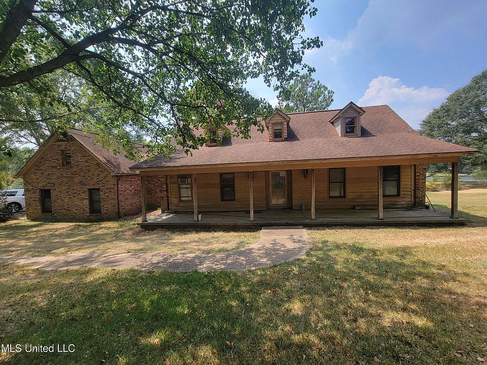 2nd image of 319 Arapaho Ln