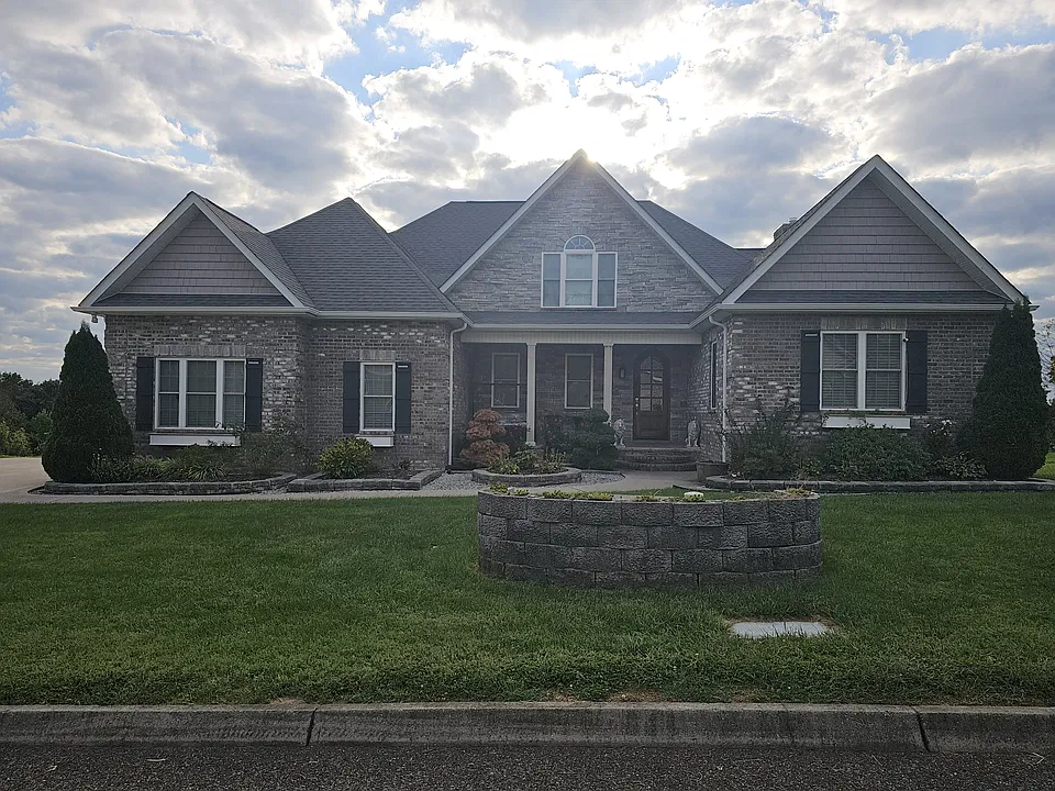 2539 Ancient Oak Ln