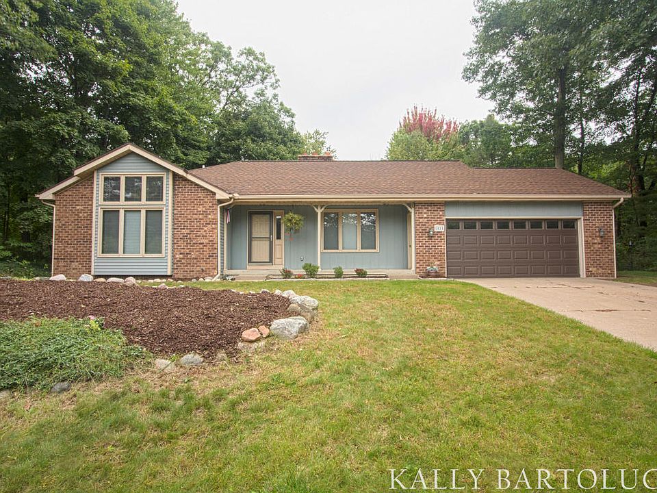 1st image of 1021 Elmdale St NE