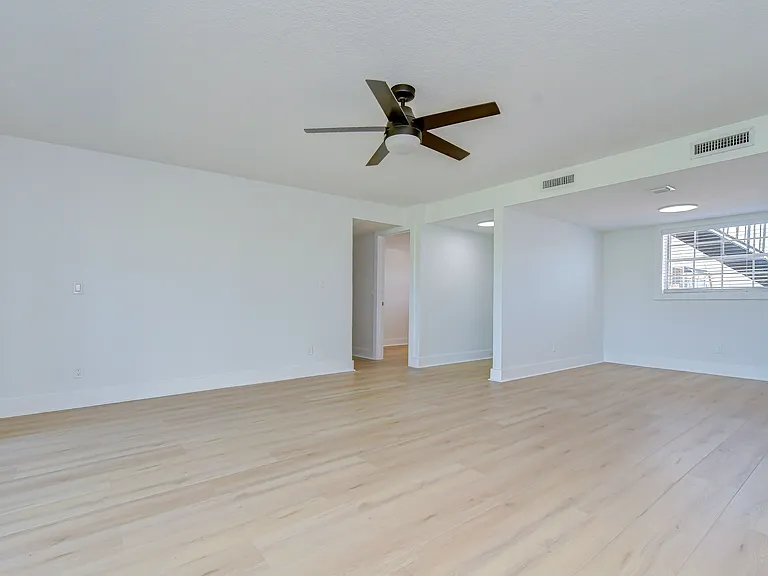 200 Country Club Dr #1505 — Photo 10