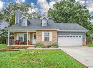 2744 Forest Heights Cir, Lenoir City, TN 37772