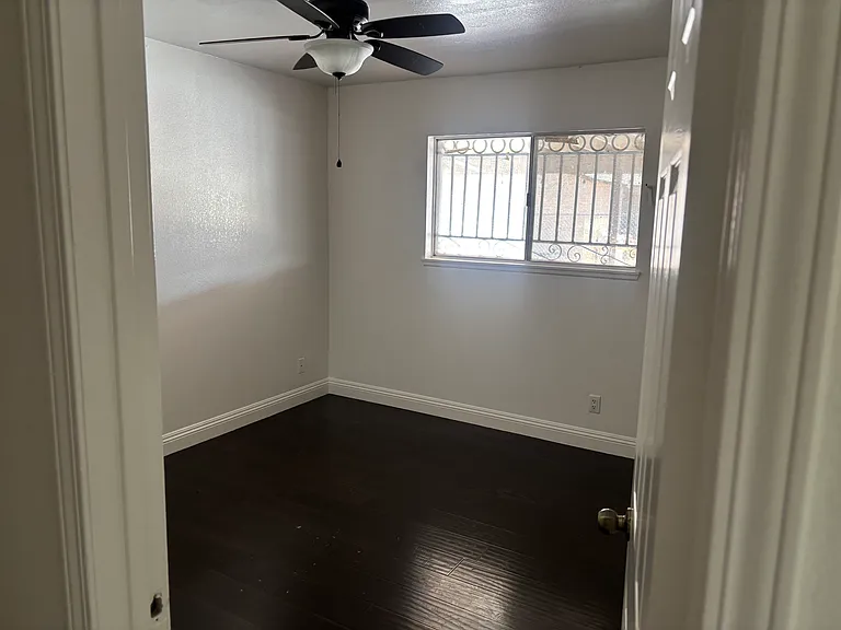 5631 Winchester Ct — Photo 16
