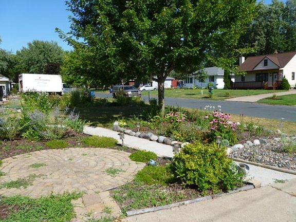 2nd image of 1735 Lois Dr