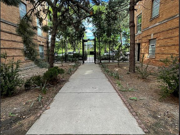 2nd image of 3003 W 19th St APT 1S