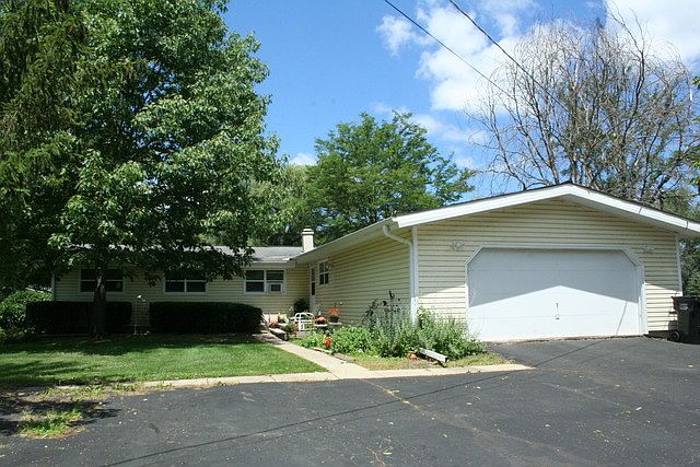 1st image of 41209 N Lincoln Dr