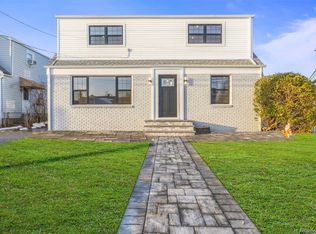 1709 Camp Ave, Merrick, NY 11566