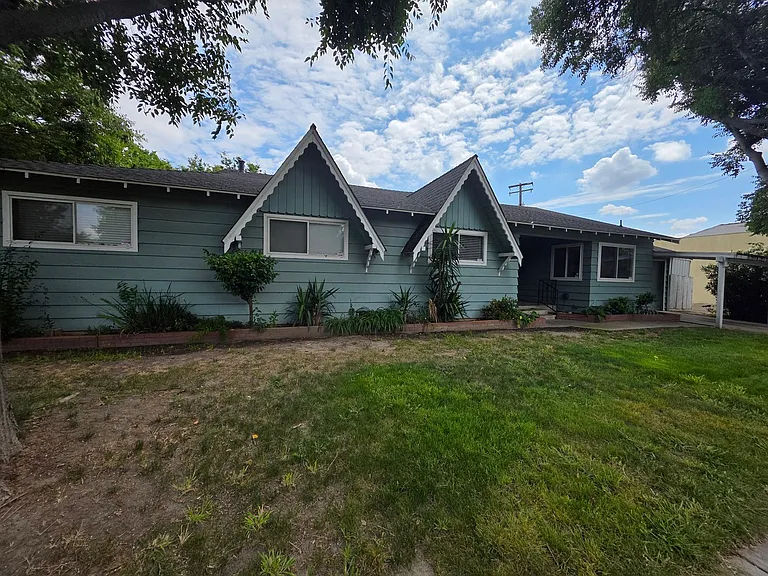 Bowen/Phelps Duplex — Photo 2