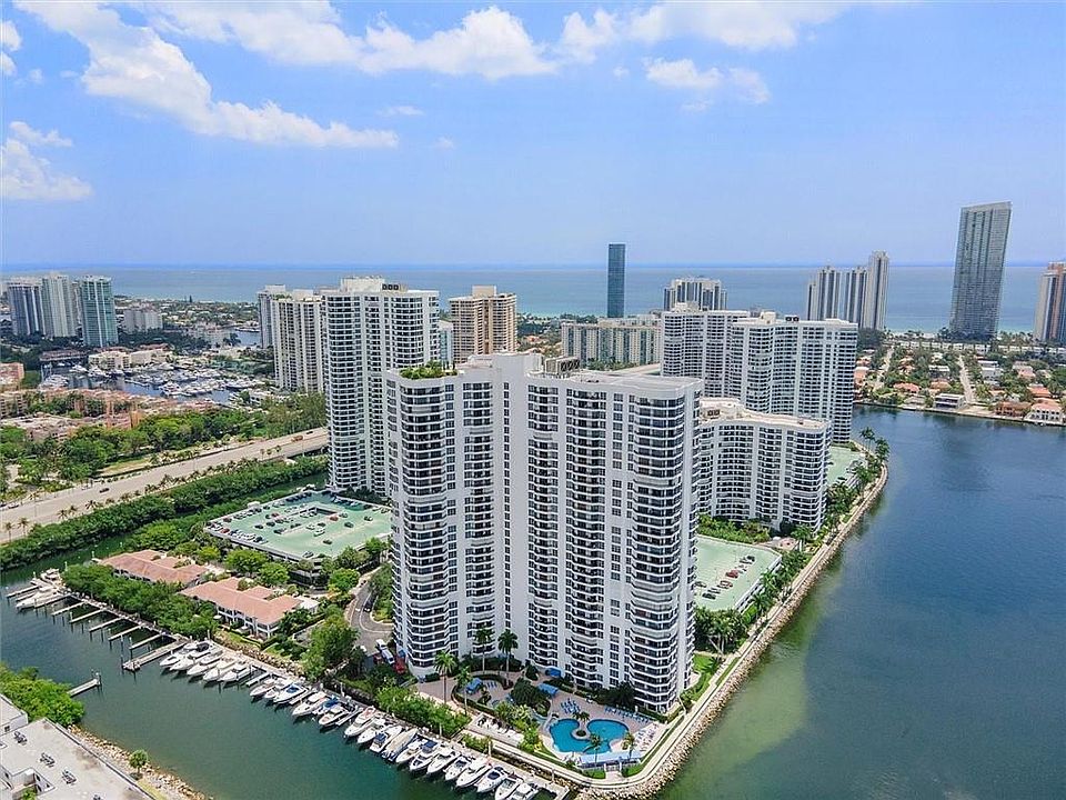 1st image of 3530 Mystic Pointe Dr APT 3013