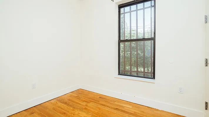 Rented by Nooklyn NYC LLC | media 4