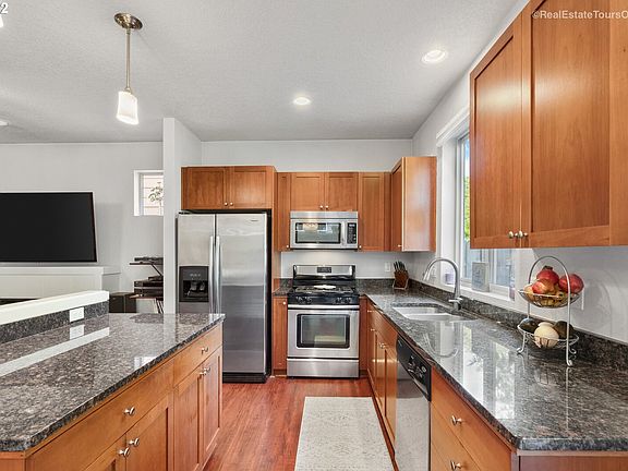 3rd image of 10623 SE 75th Ave