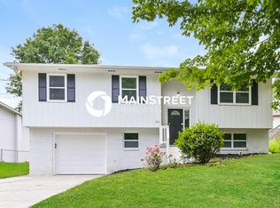 720 N Whispering Oak Cir, Powell, TN 37849