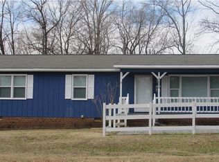 3625 Lakeshore Dr, High Point, NC 27265