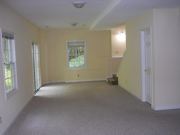 4th image of 2350 Alamo Ave