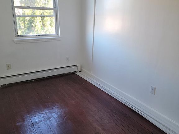 3rd image of 109-74 202nd St #2