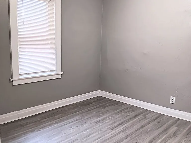 3906 Grace St — Photo 3