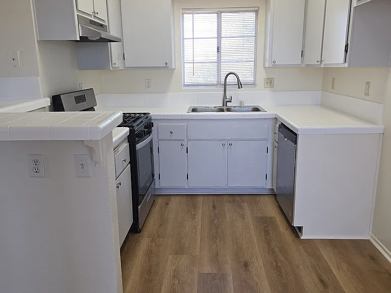 21411 Hacienda Blvd #D — Photo 3