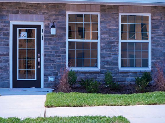 4th image of 161 Stoutsburg Blvd #161