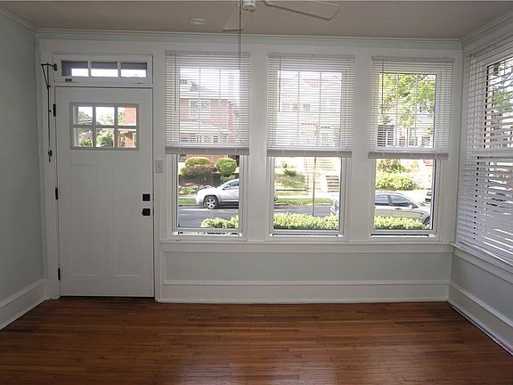 4th image of 2140 W Washington St