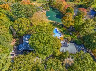 260 Cherry Ln, Airmont, NY 10901