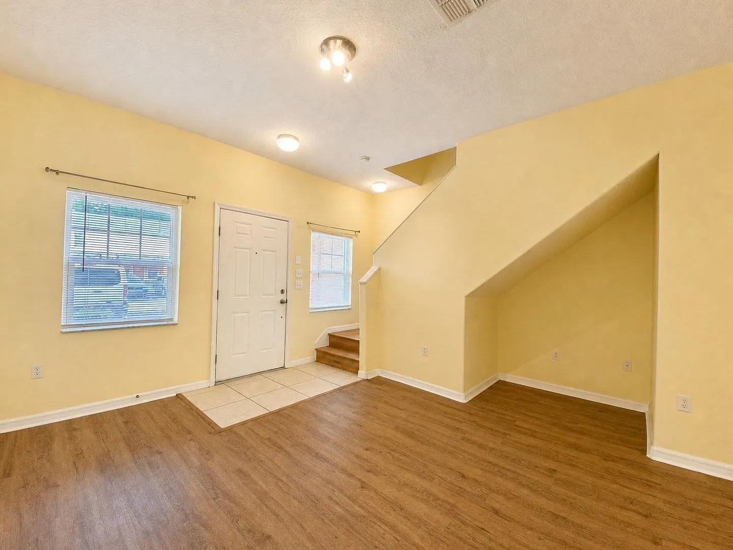 Spacious 2-Bedroom, 2.5-Bath Townhome In Autumnwood Grove Now Available! — Photo 3
