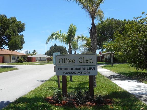 Entrance to community