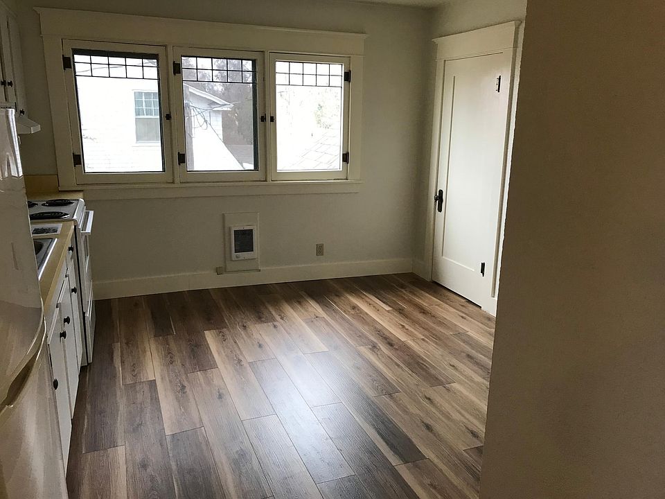 2nd image of 695 4th Ave N #3