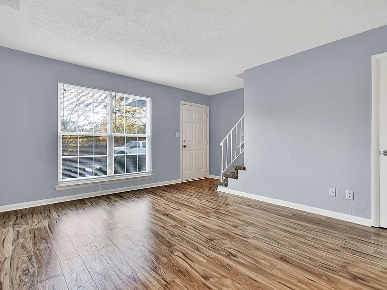 1312 Ely Rd #10 — Photo 11
