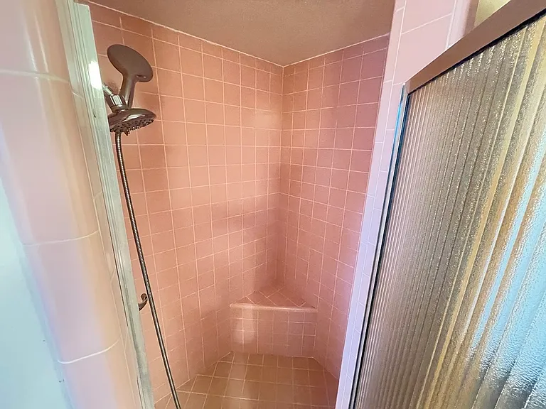 6001 S Land Park Dr — Photo 15