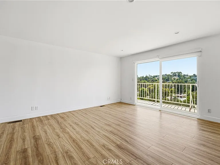 5035 Escobedo Dr — Photo 23