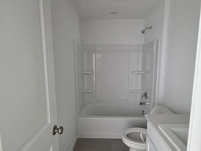 12144 Morgan Dr — Photo 8