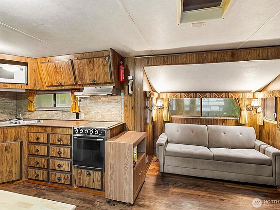 3rd image of 123 4 Drial Loop