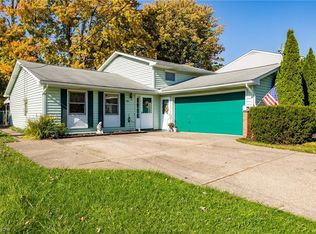 106 Woodridge Dr, Elyria, OH 44035