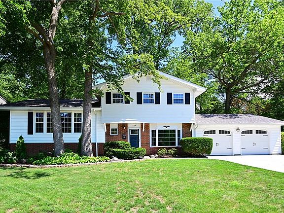 3rd image of 179 Beachwood Ave