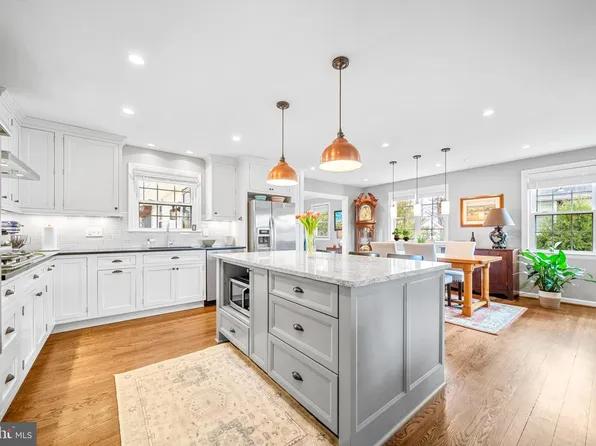 15014 Tarleton Dr, Centreville, VA 20120