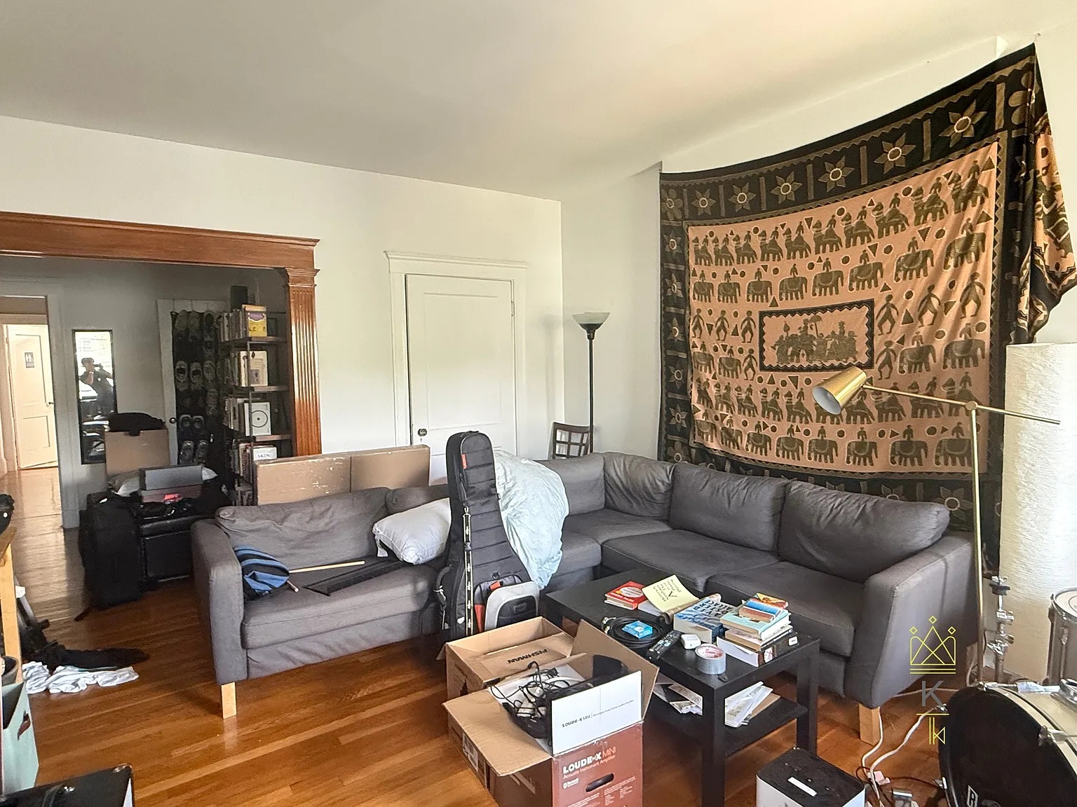 3 bed, 1.0 bath, 1400 sqft, $3,900 — Photo 2